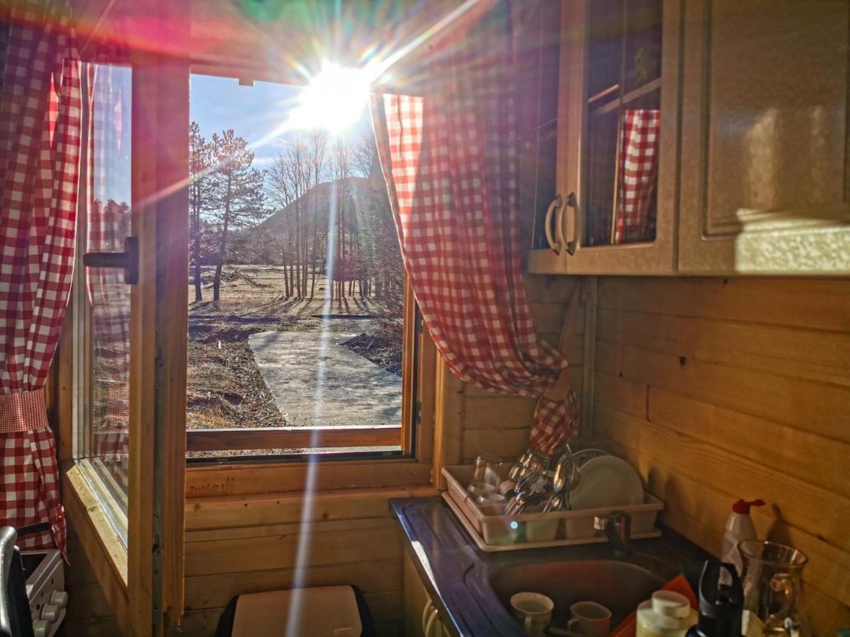 Breeze Home Cottage Τσέτινιε Εξωτερικό φωτογραφία