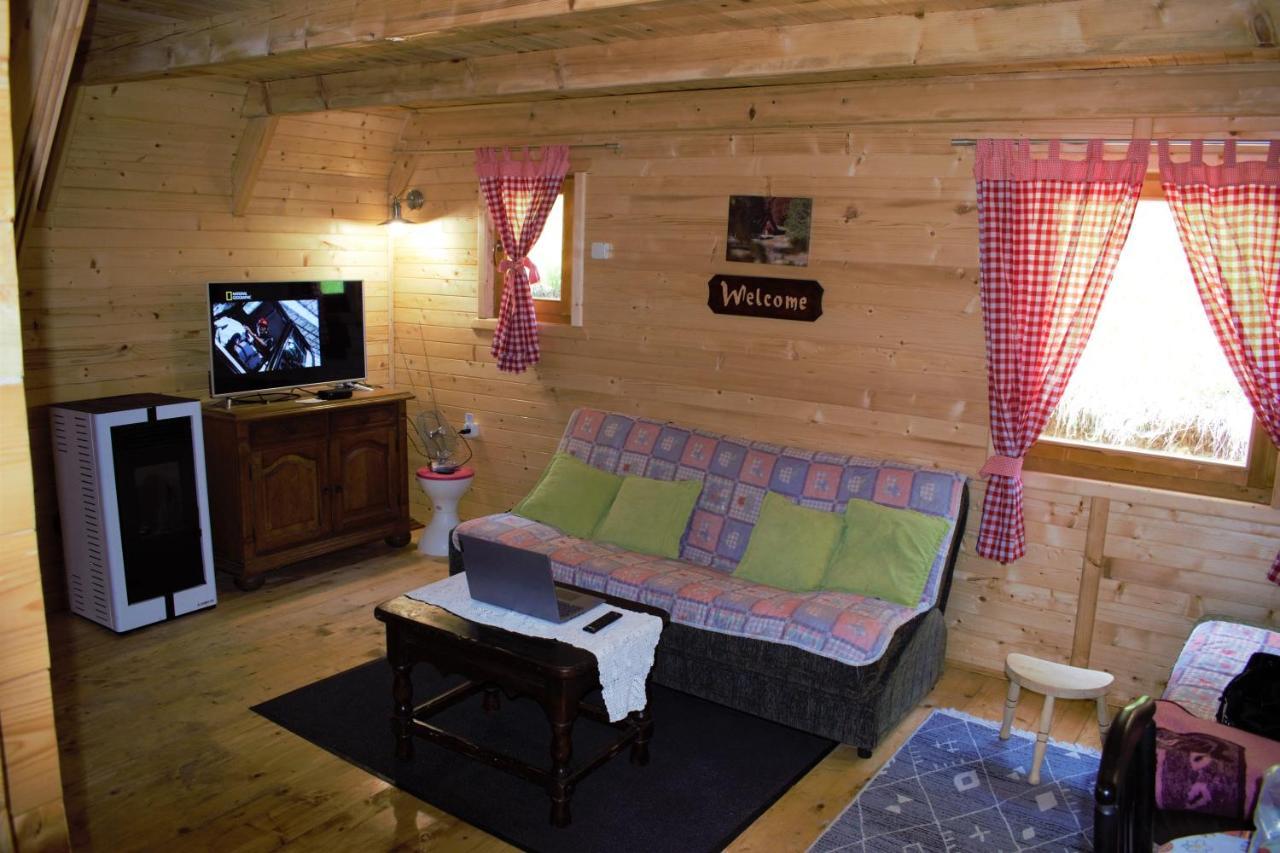 Breeze Home Cottage Τσέτινιε Εξωτερικό φωτογραφία